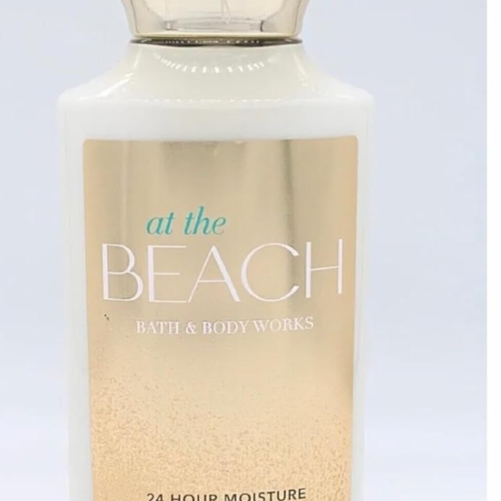 Bath & Body Works At The Beach Moisturizer - Cream and Gold